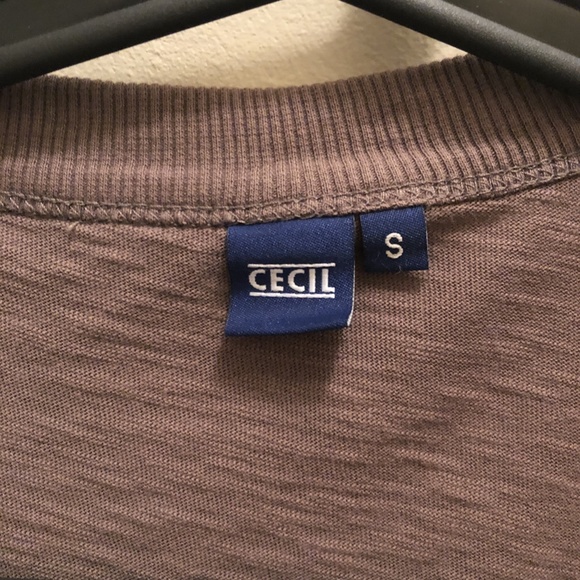 Vest - Picture 4 of 5